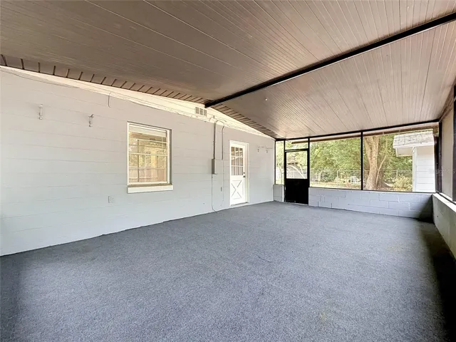 Large Screened in Back Patio