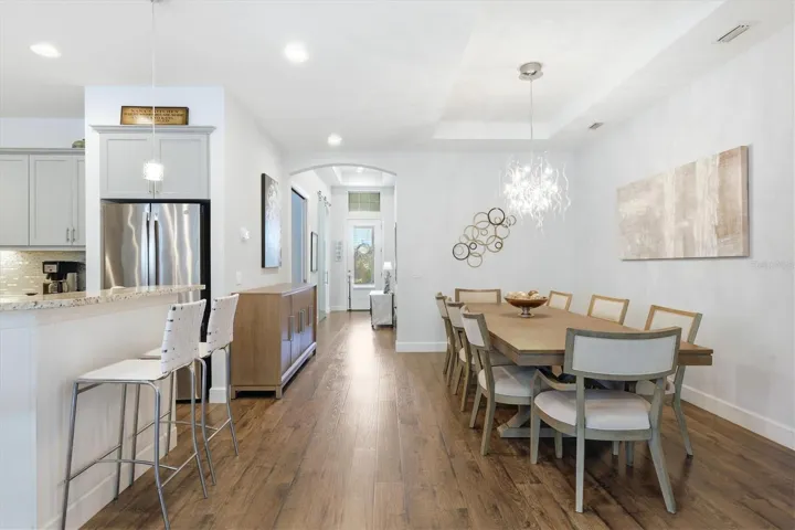 Dining room, foyer