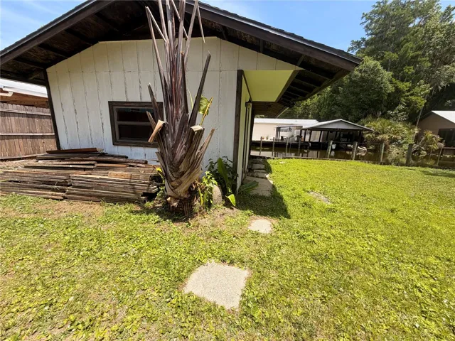 Storage Shed/Boat House w/Lift