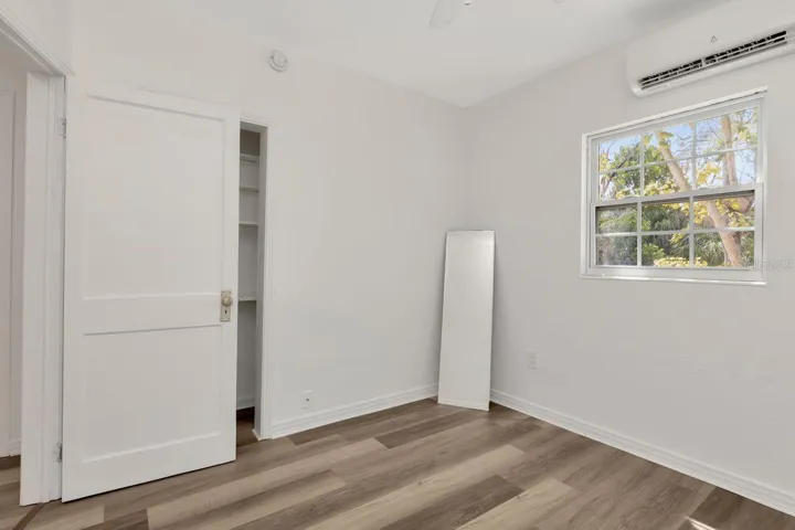 Guest bedroom 2