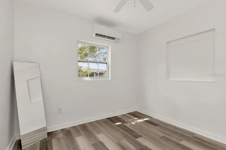 Guest bedroom 2