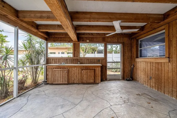Outdoor covered  patio