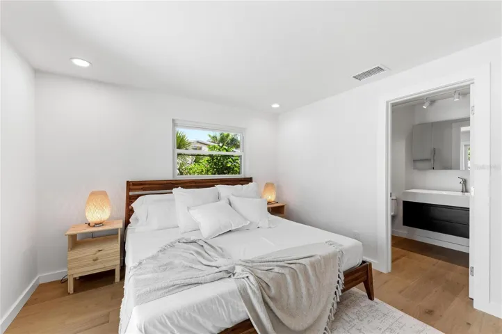 En-Suite in a Garden Suite.