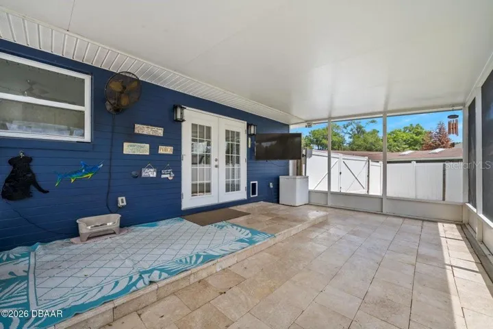 Screened Lani with French Doors to Family Room