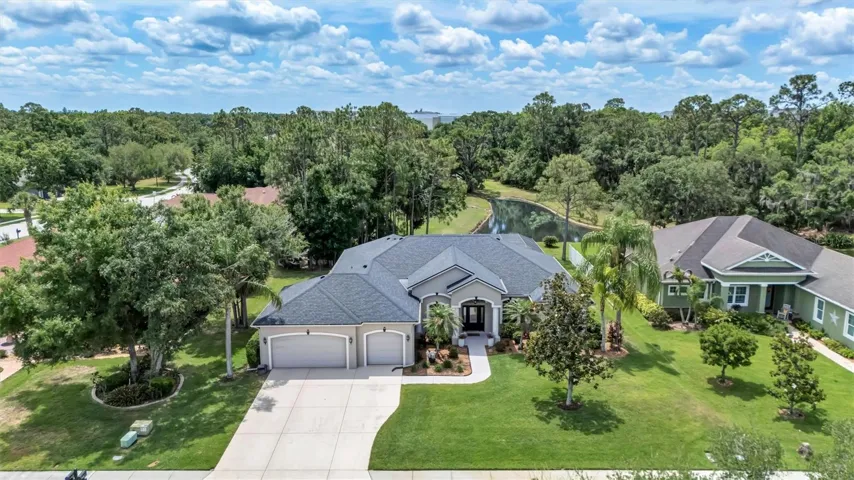 welcome home, Lake views you do not want to miss!