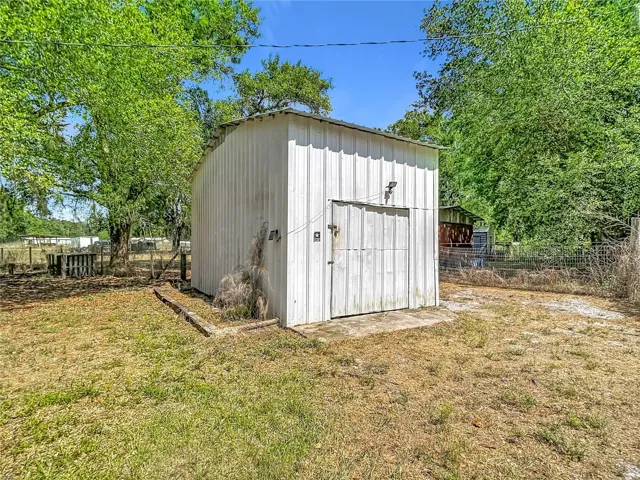 Barn