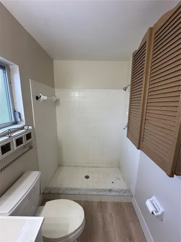 2nd Bath Shower