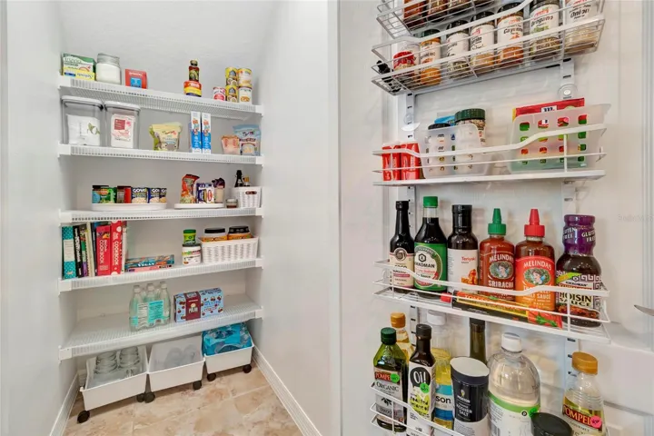 Walk-in Pantry