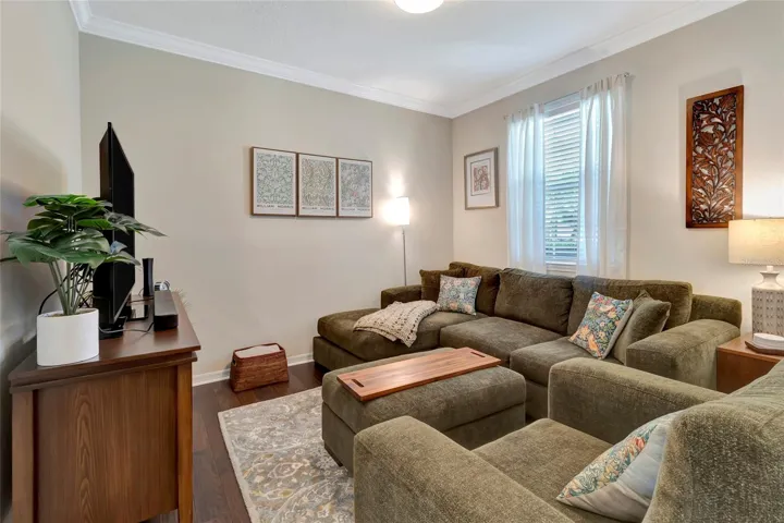 Living room with Crown Milding