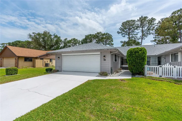 35 Lake Fairgreen Circle, NSB