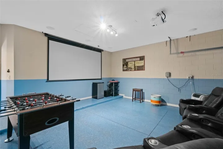 Cinema (Garage)