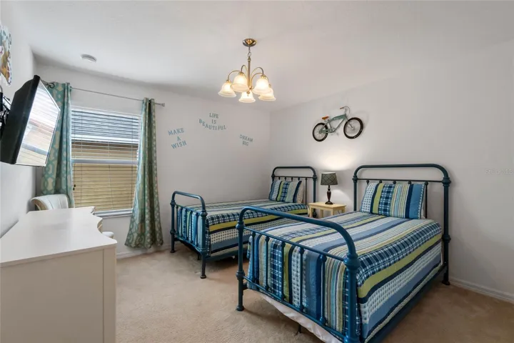 2 Twin Beds