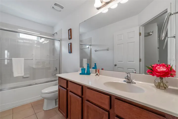 Full bathroom