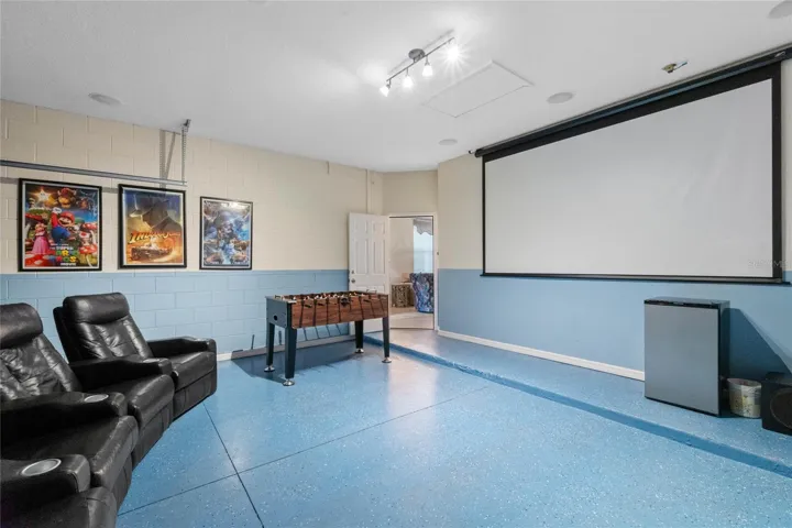 Cinema (Garage)