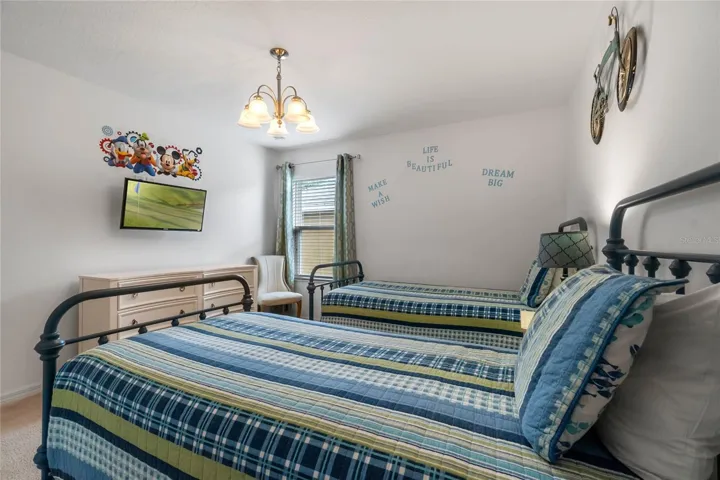 2 Twin Beds