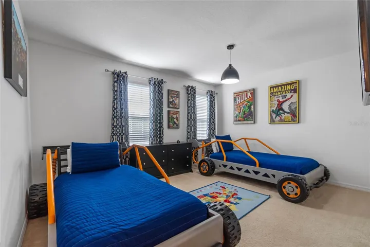 2 Twin Beds