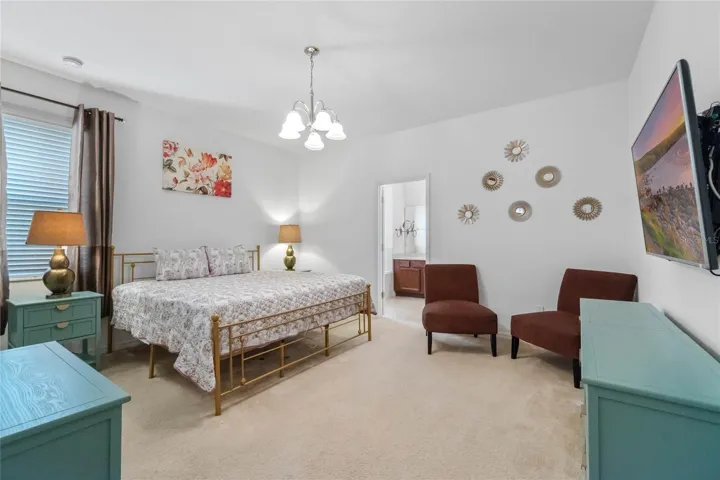 Primary Bedroom Suite (King Bed)