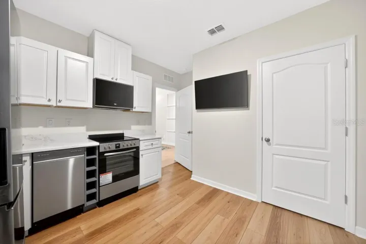 2nd kicthen / 4th bedroom
