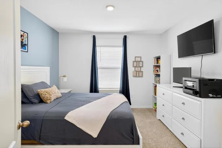 2nd bedroom