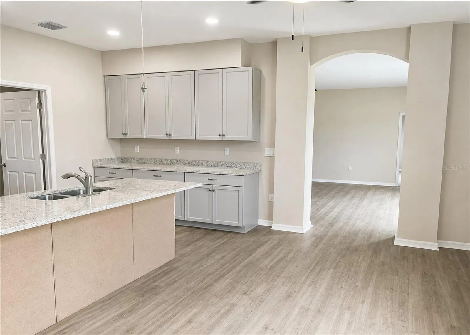 411 Shannon Estates Ct, Plant City, Florida 33563 — photo 6