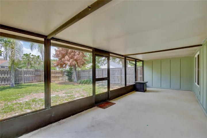 screened porch11x30
