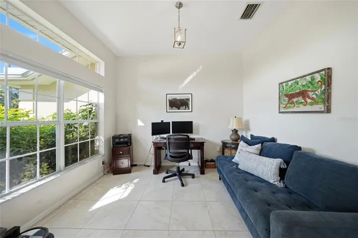 Office/Den/Bonus Room