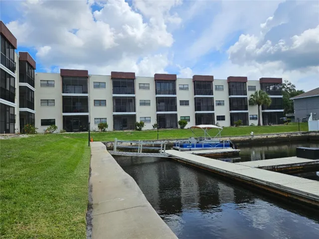 Current picture of rear of building (balconies are completed!).
