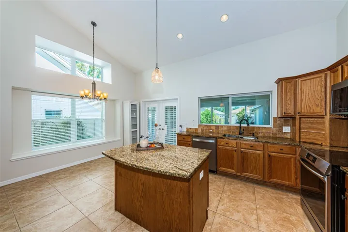 Kitchen/dining area