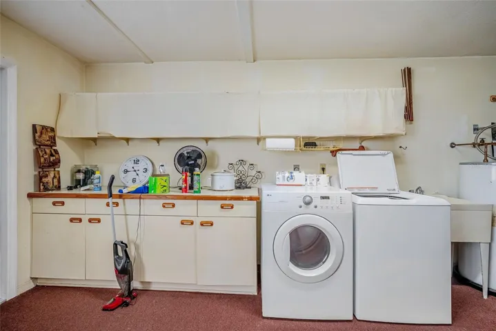 Washer/Dryer Garage