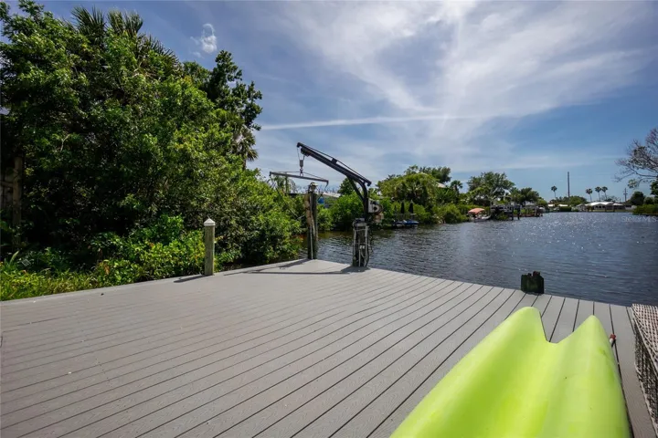 dock with lift