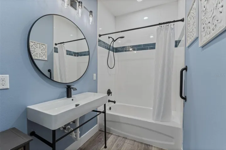 Interior Photos of previous model sold same basic floor plan. Some features may have been changed.