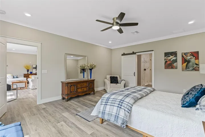 Interior Photos of previous model sold same basic floor plan. Some features may have been changed.
