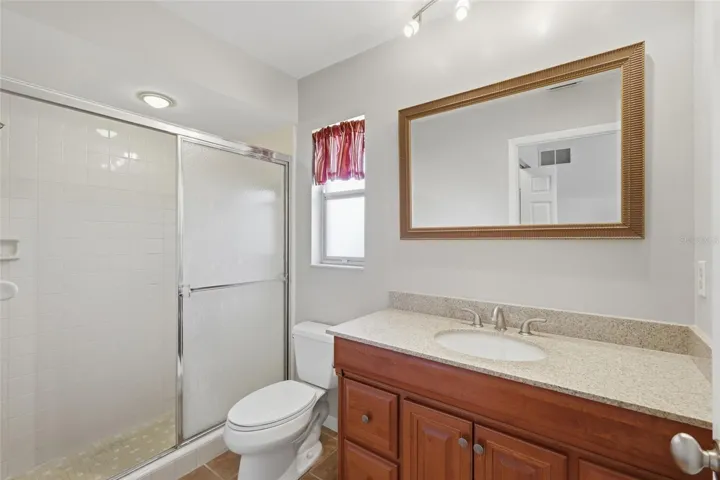 primary bedroom bath