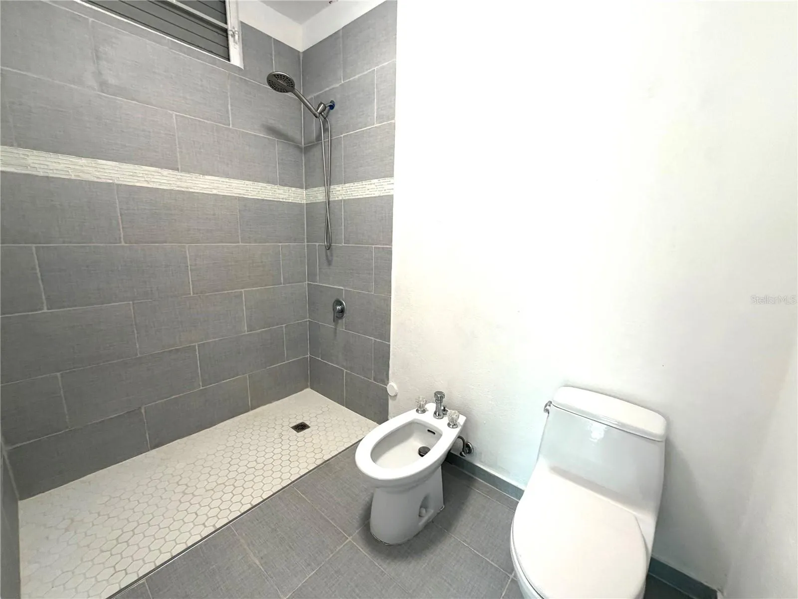 Main bathroom