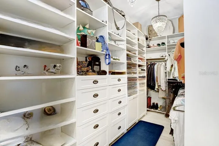 Customer Mbath Closet