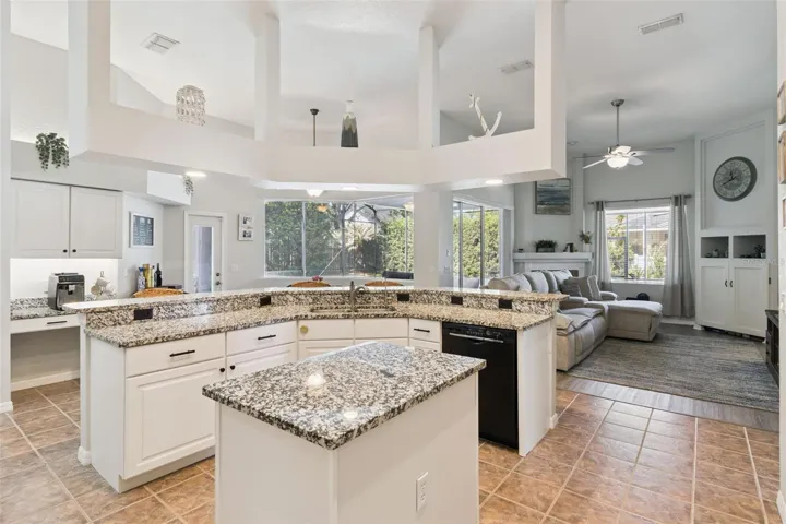 Spacious kitchen