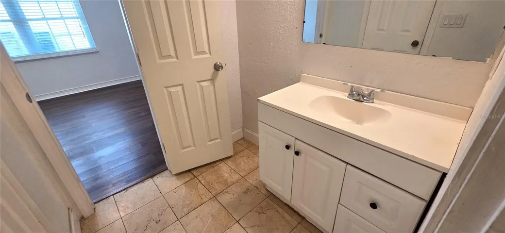 Primary En-Suite Bath