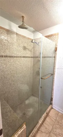 Primary En-Suite Bath