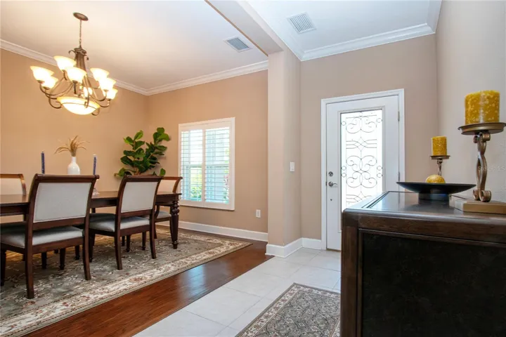 Dining Rm & Foyer