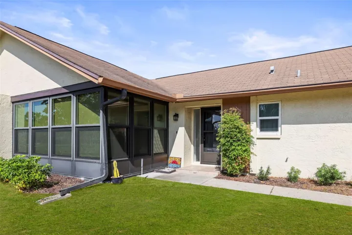 400 Stirling Terr Dunedin, FL 2 Bed 2 Bath