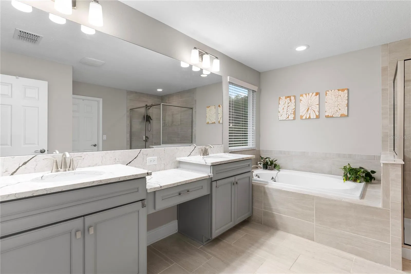 Primary En-Suite