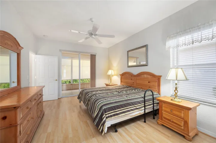 8' sliders to tiled lanai, furnishings negotiable