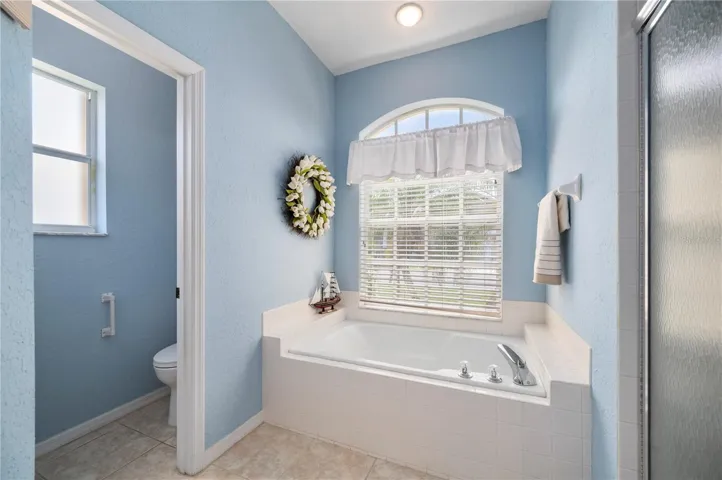 Soaking tub, water closet, separate shower