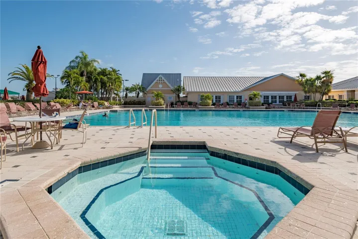 Spa & Pool, large deck with lounges