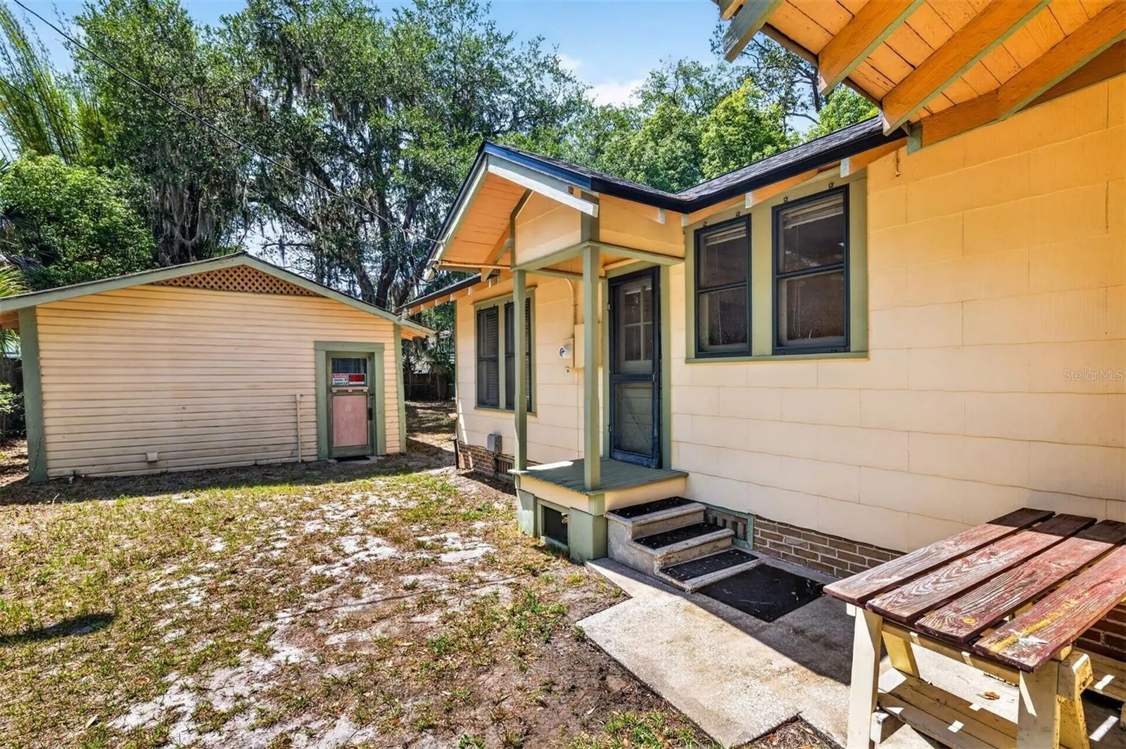 Kitchen door &amp; back porch