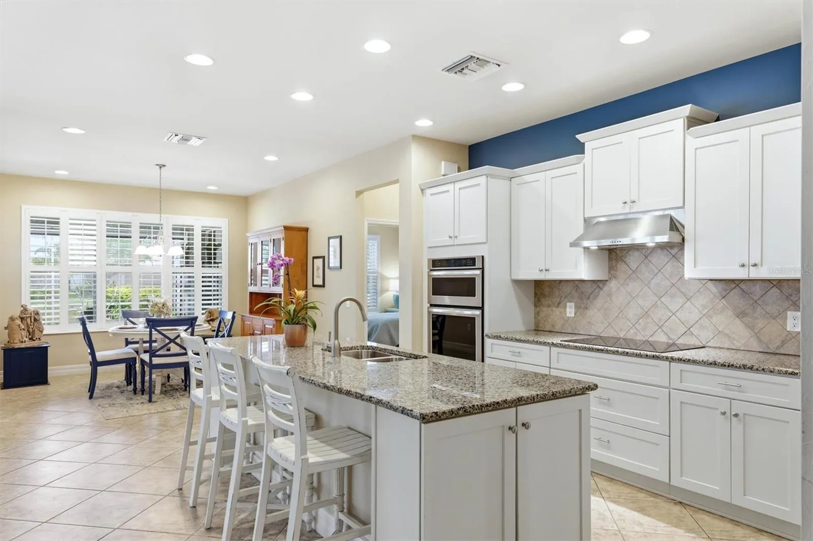 Open Kitchen