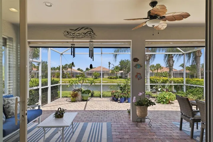 Lanai Overlooking Lakefront