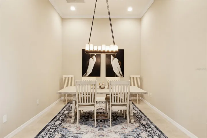 Dining/flex room