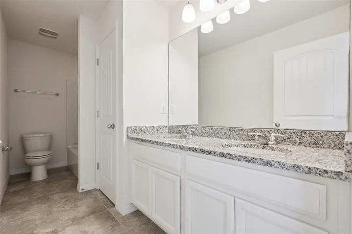 Bathroom for the two bedrooms upstairs