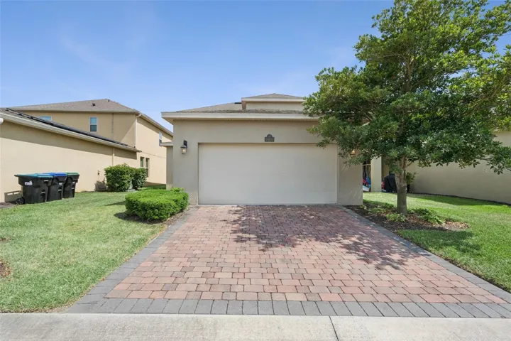 Spacious Driveway